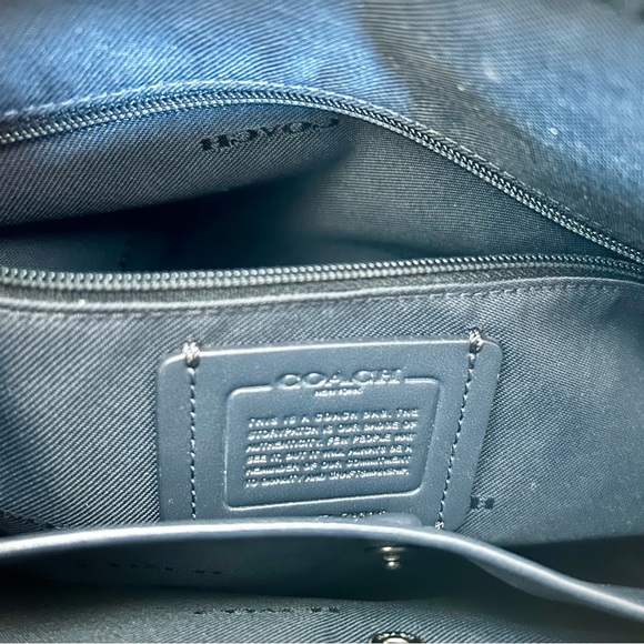 Perfect baby blue Coach purse - Picture 5 of 7